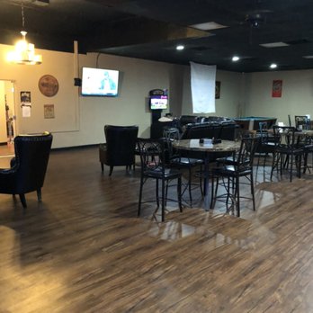 Rocco's Cigar Bar - Plenty of seating - Cigar Bars Near Me - Wilmington, North Carolina Rocco's Cigar Bar - Plenty of seating - Cigar Bars Near Me - Wilmington, North Carolina
