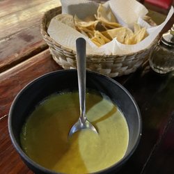 Chili Beans - Chip and salsa