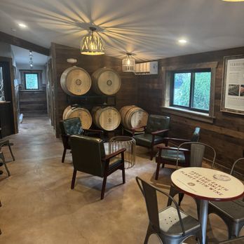 Three Hammers Winery - Wineries Near Me - Hawley, Pennsylvania Three Hammers Winery - Wineries Near Me - Hawley, Pennsylvania