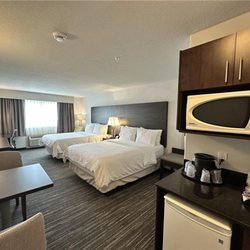 Holiday Inn Express & Suites Dawson Creek - Double Queen Guest Room