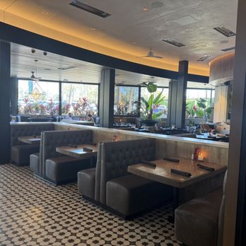 Caló Kitchen + Tequila - More dining areas - Cocktail Bars Near Me - Costa Mesa, California