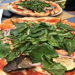 Mercearia 355 - Vegan  pizza with special vegan cheese (12€)