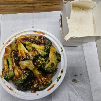 May May Kitchen - Broccoli with Garlic Sauce - Cantonese Near Me - New York, New York May May Kitchen - Broccoli with Garlic Sauce - Cantonese Near Me - New York, New York