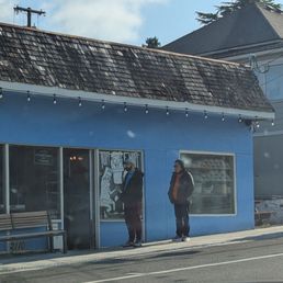 Front of the Saboteur Bakery building.
