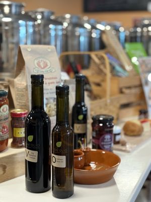 Con' Olio Oils & Vinegars by null