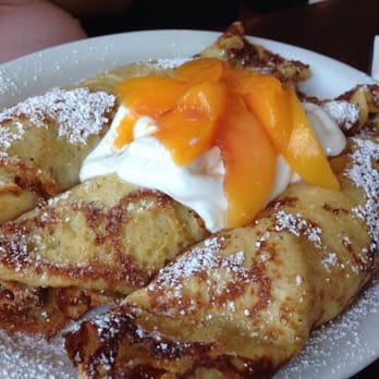 Eggs 'n Things - Peaches and Sour Cream Crepes - Breakfast & Brunch Near Me - Honolulu, Hawaii