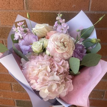 Hanadai Florist - Beautiful bouquet!  Walked in (on a Sunday)! Hand picked custom bouquet - Florists Near Me - Torrance, California