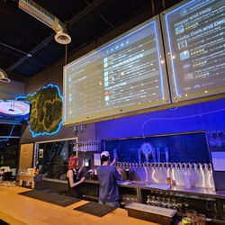 Aurellia’s Bottleshop & Brewhouse - Aurellia's Beer and wine on tap