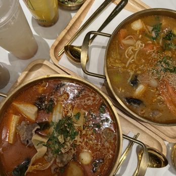 Soupe Zen Hot Pot - Special soup base spicy and mild. For drinks we got sparkling litchi and sparkling passion fruit. - Hot Pot Near Me - Montreal, Quebec Soupe Zen Hot Pot - Special soup base spicy and mild. For drinks we got sparkling litchi and sparkling passion fruit. - Hot Pot Near Me - Montreal, Quebec