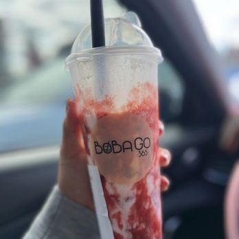 Boba Go - Coconut strawberry smoothie - Bubble Tea Near Me - Northridge, California Boba Go - Coconut strawberry smoothie - Bubble Tea Near Me - Northridge, California