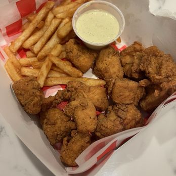 Sharks Burger - Nuggets - Burgers Near Me - Leander, Texas