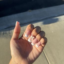 square french tip with white bow