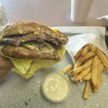 Star Burgers - Cheeseburger special, including fries and drink - Burgers Near Me - Riverside, California Star Burgers - Cheeseburger special, including fries and drink - Burgers Near Me - Riverside, California