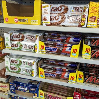 Dollarama - Chocolate bars - Discount Store Near Me - Etobicoke, Ontario