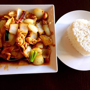 Nine & Nine Thai Kitchen - Cashew Chicken - Thai Near Me - Pasadena, California Nine & Nine Thai Kitchen - Cashew Chicken - Thai Near Me - Pasadena, California