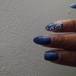 4 Seasons Nail & Spa - Broken nail