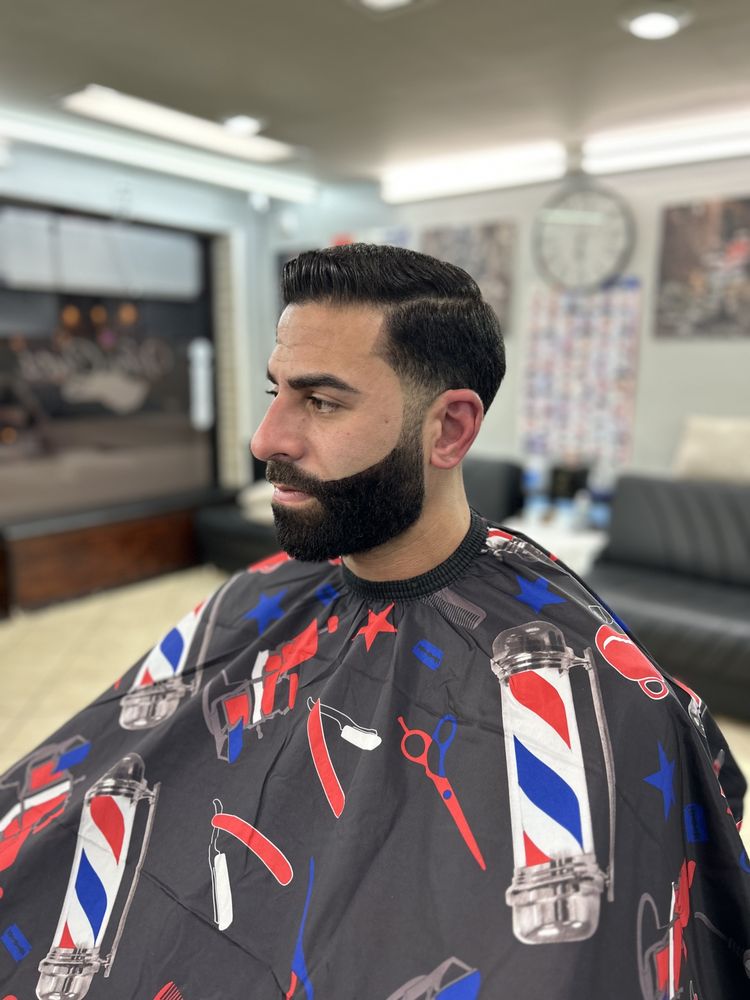 Vibe Cuts Barbershop Logo