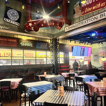 Portillo's Fishers - Hot Dogs Near Me - Fishers, Indiana Portillo's Fishers - Hot Dogs Near Me - Fishers, Indiana