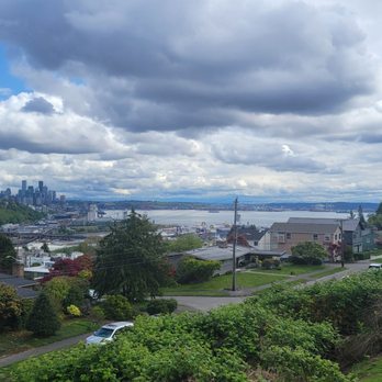 Ella Bailey Park - Parks Near Me - Seattle, Washington