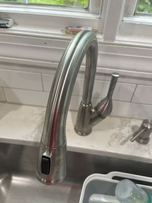 Go Green Maintenance And Repair Logo