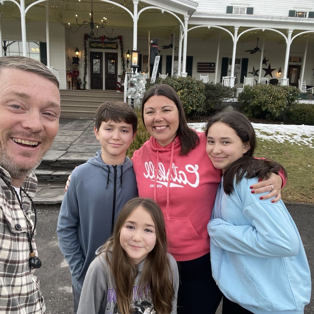 Winter Clove Inn - Nieces and nephews galore - Hotels Near Me - Round Top, New York Winter Clove Inn - Nieces and nephews galore - Hotels Near Me - Round Top, New York