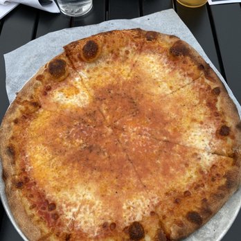 Clocktown Brewing Company - Cheese pizza - Breweries Near Me - Thomaston, Connecticut