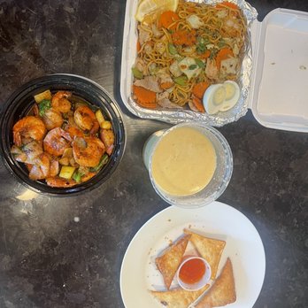 E&T Thai Food - Yellow curry, canton noodles, crab puffs, e&t shrimp from Grubhub - Thai Near Me - Lone Tree, Colorado E&T Thai Food - Yellow curry, canton noodles, crab puffs, e&t shrimp from Grubhub - Thai Near Me - Lone Tree, Colorado