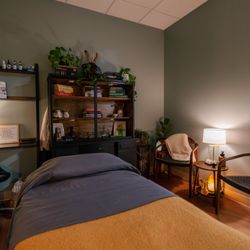 Modus Acupuncture - Treatment room 1.