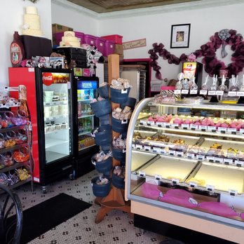 Jen's Sweet Treats - Cupcakes Near Me - Cudahy, Wisconsin