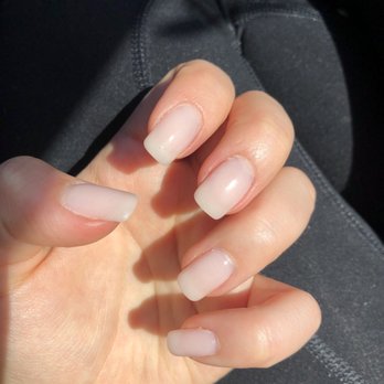 Coco Luxe Nails - Eyelash Service Near Me - Santa Monica, California