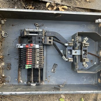 SamNoa Electric - Old panel - Electricians Near Me SamNoa Electric - Old panel - Electricians Near Me