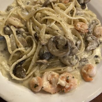 Trattoria Bella Sera - mushroom shrimp linguine - Italian Near Me - El Paso, Texas