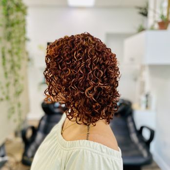 Tulsa Hair Design - Pop of color throughout to really enhance the overall color - Hair Salons Near Me - Tulsa, Oklahoma Tulsa Hair Design - Pop of color throughout to really enhance the overall color - Hair Salons Near Me - Tulsa, Oklahoma