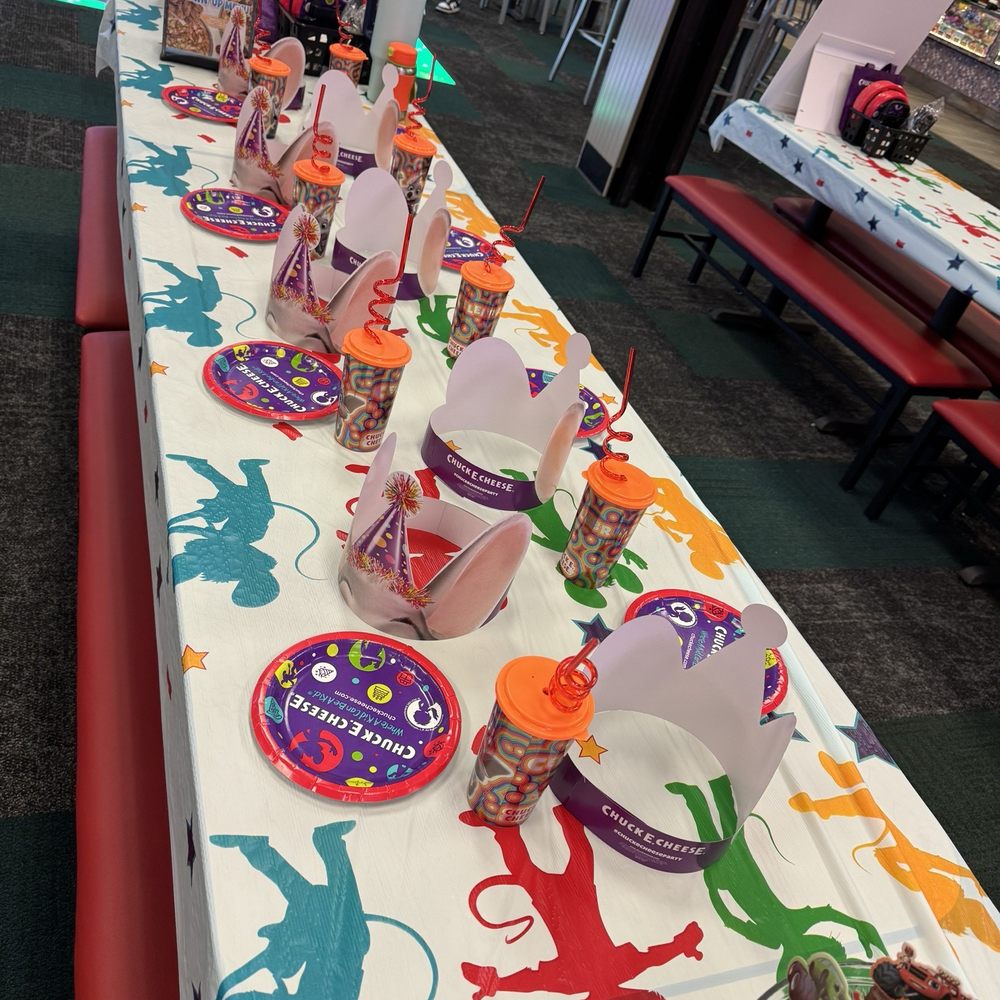 Chuck E. Cheese - The table was set up when we arrived! - Pizza Near Me - San Diego, California Chuck E. Cheese - The table was set up when we arrived! - Pizza Near Me - San Diego, California