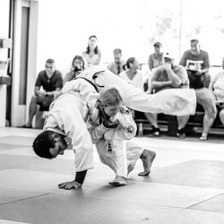 Jiu Jitsu Foundation - Jiu JItsu Takedown