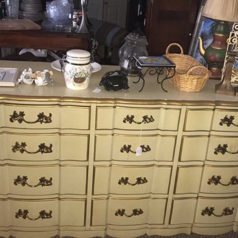 J&L Consignments - Awesome furniture and items! I could shop for hours! 3 - Used, Vintage & Consignment Near Me - Holly Hill, South Carolina