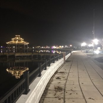 Lakefront Park - Parks Near Me - Hobart, Indiana