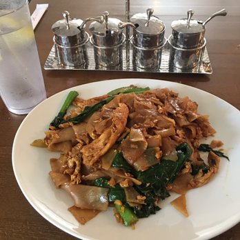 S T Noodle Bar - Thai Near Me - Long Beach, California S T Noodle Bar - Thai Near Me - Long Beach, California