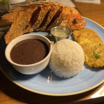 Padrino's Cuban Restaurant - Fried Snapper - Cuban Near Me - Plantation, Florida