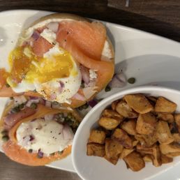 Smoked Salmon Benedict