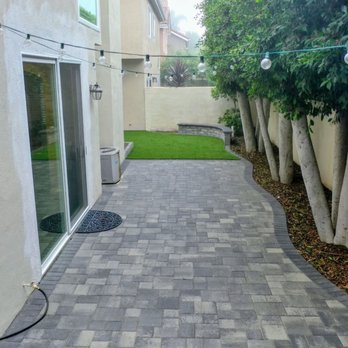 HQ Remodeling & Design - New pavers, artifical turf and sitting wall. Amazing! - General Contractors Near Me - Huntington Beach, California HQ Remodeling & Design - New pavers, artifical turf and sitting wall. Amazing! - General Contractors Near Me - Huntington Beach, California