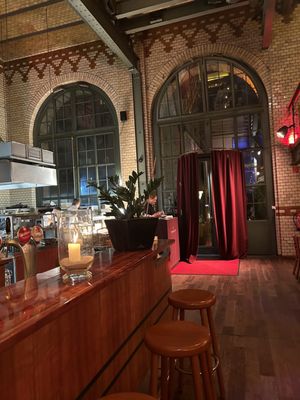 Restaurant Umspannwerk Ost by null