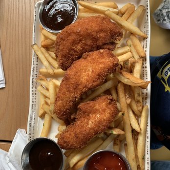 Stanley Park Brewing - Kids chicken tenders - Brewpubs Near Me - Vancouver, British Columbia Stanley Park Brewing - Kids chicken tenders - Brewpubs Near Me - Vancouver, British Columbia