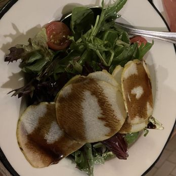 Aria Wine Bar - MIXED MARKET GREENS AND PEARS SALAD - Italian Near Me - New York, New York