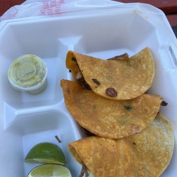 Pepe’s Tacos - Birria Tacos - Food Trucks Near Me - Austin, Texas