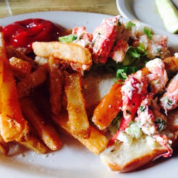 The Walrus - Delicious lobster rolls! - Bars Near Me - Columbus, Ohio