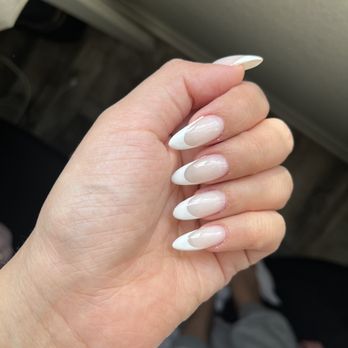 Levon Nail Lounge - Nail Salons Near Me - Upland, California