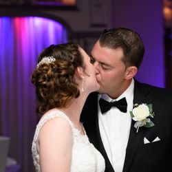 Curls N Brides - On-location Hair & makeup services available!