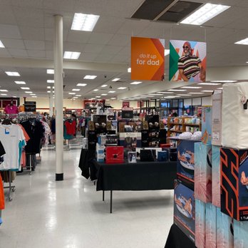 TJ Maxx - Stuff everywhere - Department Stores Near Me - Houston, Texas
