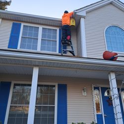 Old School Window and Gutter Cleaning - Gutter cleaning service.